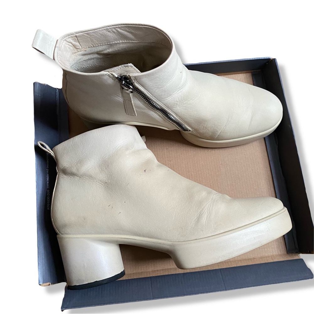 Ecco Shape Sculpted Motion 35